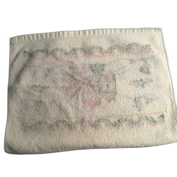 Christmas Hand Towel Houses With Trees, Holly, etc. - 24" x 13" - Picture 4 of 5